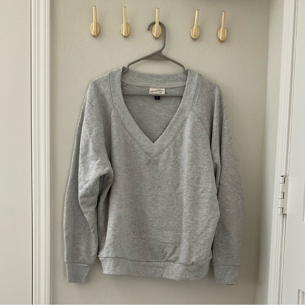 Universal Thread Gray V-neck Sweatshirt, Sz XL